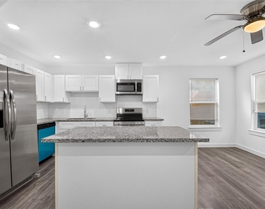 8637 Peachtree Street - Photo Thumbnail 11