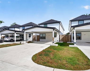 8637 Peachtree Street - Photo Thumbnail 2