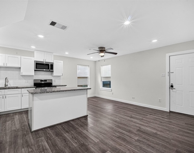 8637 Peachtree Street - Photo Thumbnail 10
