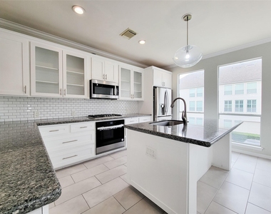 1315 Oneil Street - Photo Thumbnail 7