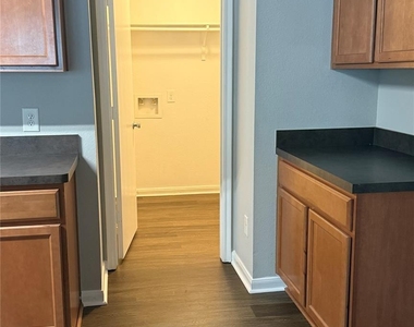1022 Hummingbird Point Lane - Photo Thumbnail 2