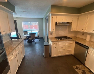 11603 Pebbleton Drive - Photo Thumbnail 5