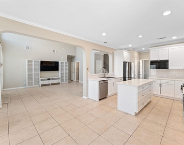 6518 Felicia Oaks Trail - Photo Thumbnail 12
