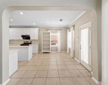 6518 Felicia Oaks Trail - Photo Thumbnail 14