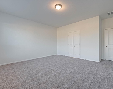 939 Summer Village Way - Photo Thumbnail 38