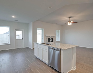 939 Summer Village Way - Photo Thumbnail 17