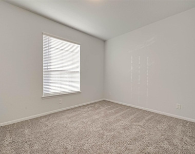 939 Summer Village Way - Photo Thumbnail 33