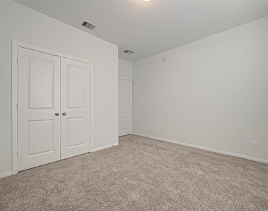 939 Summer Village Way - Photo Thumbnail 35