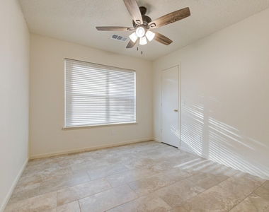 18063 Golden Ridge Drive - Photo Thumbnail 13