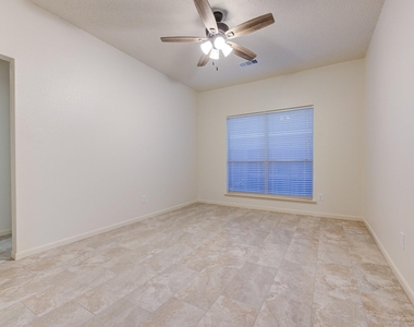 18063 Golden Ridge Drive - Photo Thumbnail 6