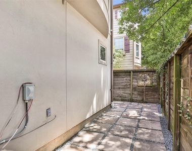 5014 Schuler Street - Photo Thumbnail 4