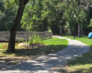 600 Hilliard Street - Photo Thumbnail 19