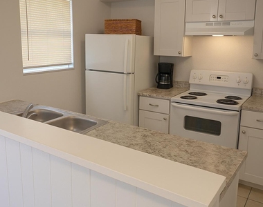 600 Hilliard Street - Photo Thumbnail 1