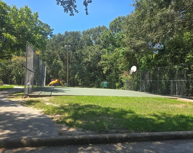 600 Hilliard Street - Photo Thumbnail 20