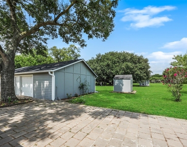 19635 Kermier Road - Photo Thumbnail 21