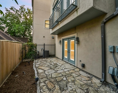 1916 W Bell Street - Photo Thumbnail 14