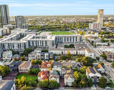 1916 W Bell Street - Photo Thumbnail 17