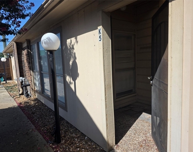 1014 Graham Street - Photo Thumbnail 10