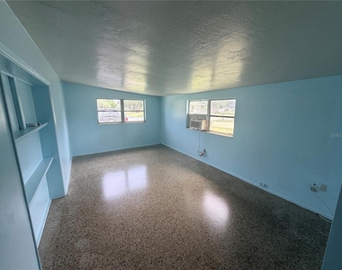 5227 Tangerine Drive - Photo Thumbnail 7