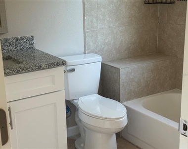 7339 New York Avenue - Photo Thumbnail 4