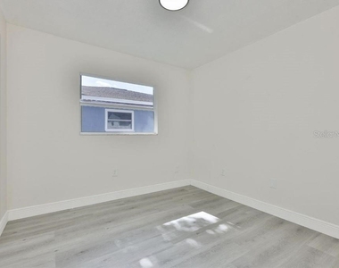 614 Huntington Street - Photo Thumbnail 24