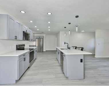 614 Huntington Street - Photo Thumbnail 11