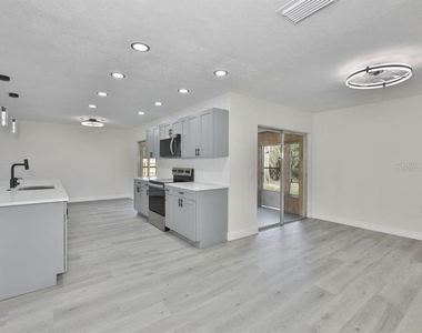 614 Huntington Street - Photo Thumbnail 7