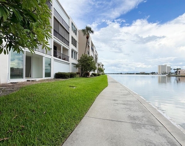 7625 Sun Island Drive S - Photo Thumbnail 1