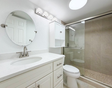 7625 Sun Island Drive S - Photo Thumbnail 30