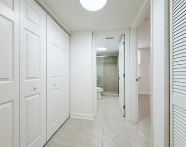 7625 Sun Island Drive S - Photo Thumbnail 29