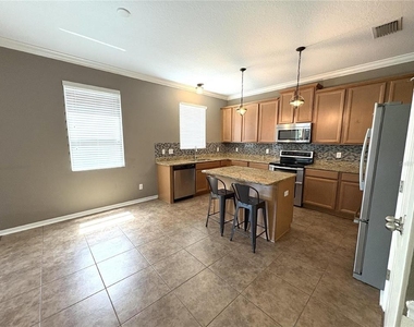 5822 Tulip Flower Drive - Photo Thumbnail 4
