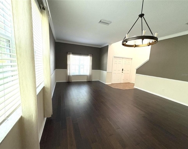 5822 Tulip Flower Drive - Photo Thumbnail 8