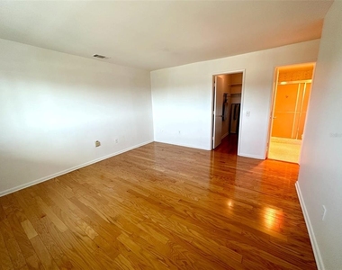 1819 Shore Drive S - Photo Thumbnail 9
