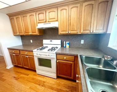 1819 Shore Drive S - Photo Thumbnail 1
