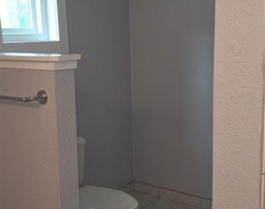 22011 Darley Place - Photo Thumbnail 23