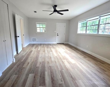 3108 Cleveland Heights Boulevard - Photo Thumbnail 6