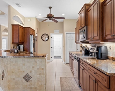 8914 30th Street E - Photo Thumbnail 15