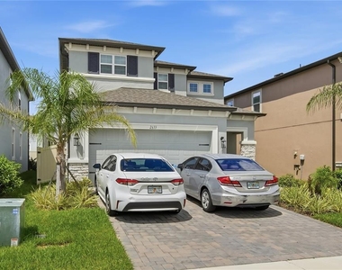 2633 Sunny Pebble Loop - Photo Thumbnail 1