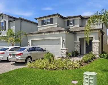 2633 Sunny Pebble Loop - Photo Thumbnail 2