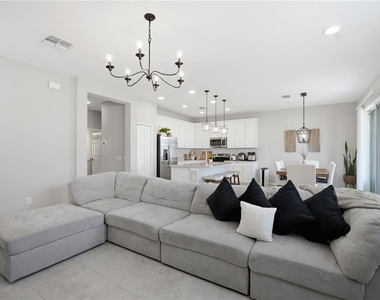2633 Sunny Pebble Loop - Photo Thumbnail 7