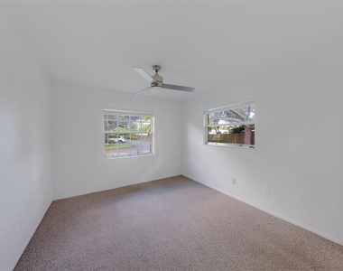 2460 Northside Drive - Photo Thumbnail 12