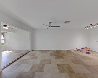 2460 Northside Drive - Photo Thumbnail 22