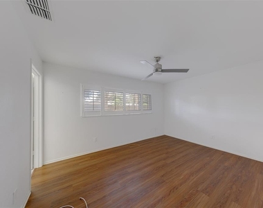 2460 Northside Drive - Photo Thumbnail 29