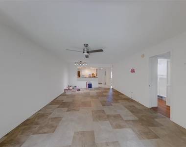 2460 Northside Drive - Photo Thumbnail 23