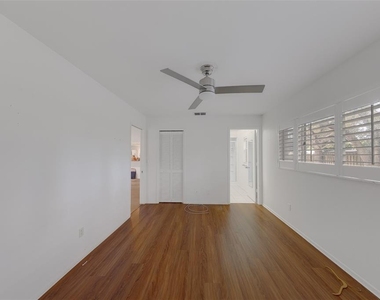 2460 Northside Drive - Photo Thumbnail 30