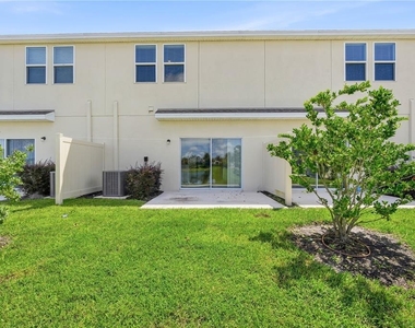 2365 Paravane Way - Photo Thumbnail 21