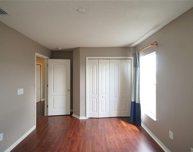 8718 Sandy Plains Drive - Photo Thumbnail 24
