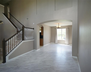 8718 Sandy Plains Drive - Photo Thumbnail 19