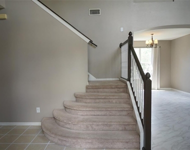 8718 Sandy Plains Drive - Photo Thumbnail 17