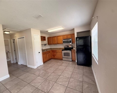 10123 N 11th Street - Photo Thumbnail 10